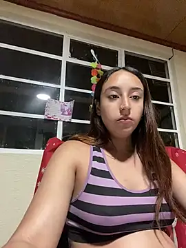 Vaiolet a online show from 12.12.24