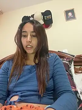 Vaiolet a online show from 12.20.24