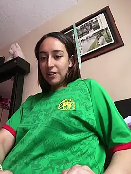 Vaiolet a online show from 12.23.24