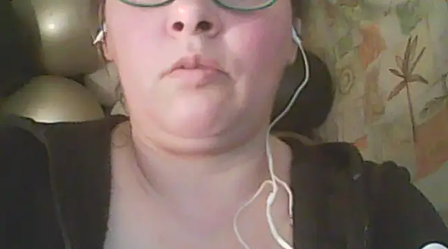 Snapshot of deluxpussy chatting on 03.06.25 deluxpussy online show from 03.06.25