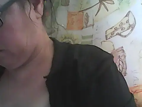 Snapshot of deluxpussy chatting on 09.12.25 deluxpussy online show from 09.12.25