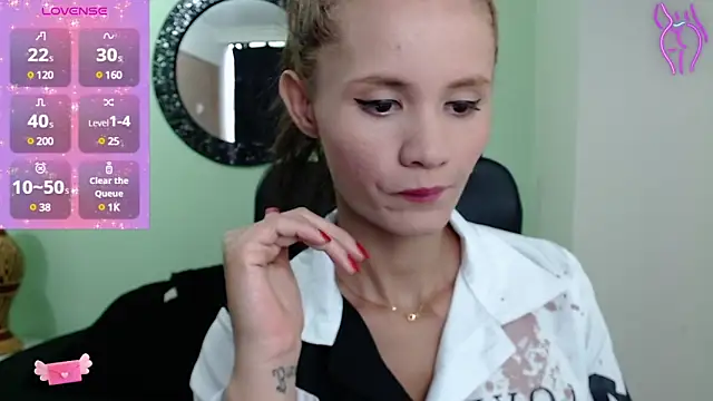 Snapshot of Sofia_Franco_ chatting on 03.22.25 Sofia Franco online show from 03.22.25