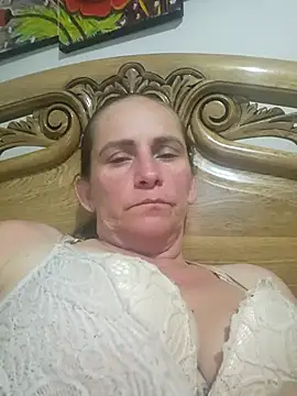 Snapshot of SeductionSilera chatting on 01.22.25 SeductionSilera online show from 01.22.25