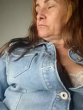 Snapshot of SeductionSilera chatting on 01.25.25 SeductionSilera online show from 01.25.25