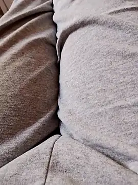 Snapshot of mysteriouscouple001 chatting on 11.28.25 mysteriouscouple001 online show from 11.28.25