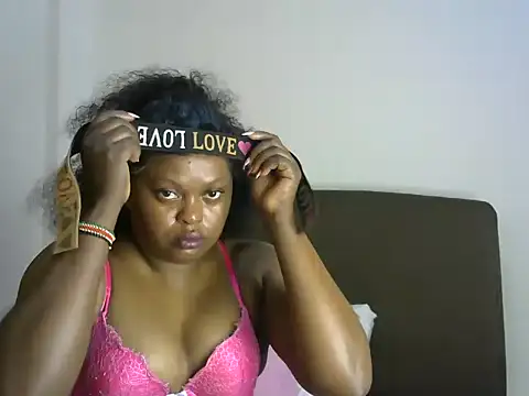 Snapshot of _sweetlovee chatting on 07.21.26 sweetlovee online show from 07.21.26