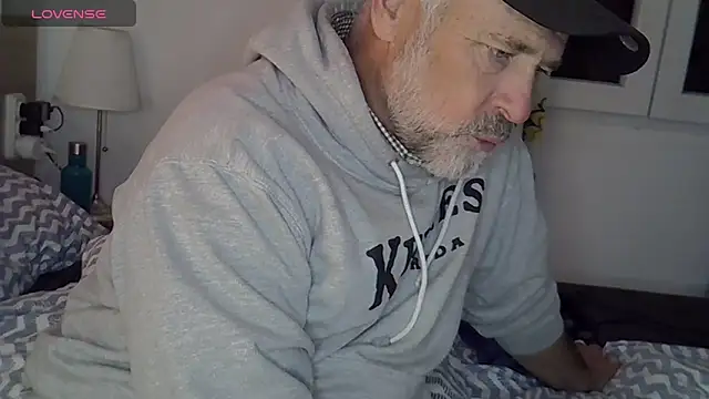 DaddybearVLC online show from 02.14.25