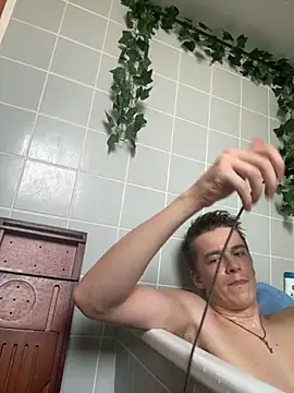 Toyjungee online show from 11.10.25