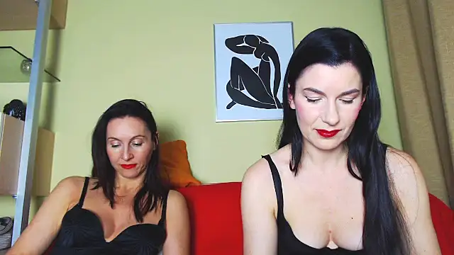 Snapshot of BDSMStars chatting on 01.10.25 BDSMStars online show from 01.10.25
