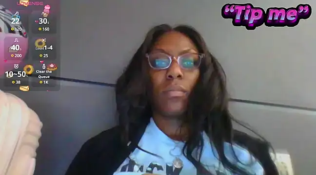 Snapshot of TrueeFantasee chatting on 12.17.24 TrueeFantasee online show from 12.17.24