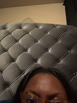 Snapshot of TrueeFantasee chatting on 10.26.25 TrueeFantasee online show from 10.26.25