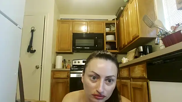 Snapshot of DiamondMonroeXo chatting on 10.17.25 DiamondMonroeXo online show from 10.17.25