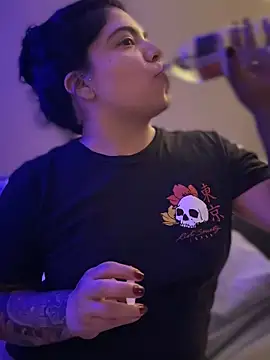 kimmiakiss22 online show from 02.17.25