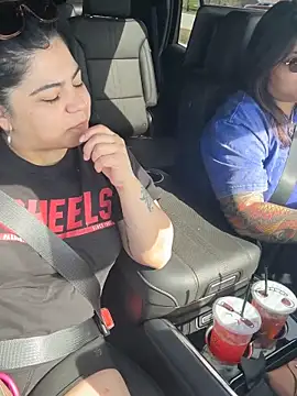 kimmiakiss22 online show from 04.13.26