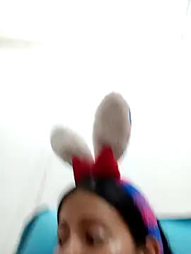 Hot bunny2024 online show from 03.06.25