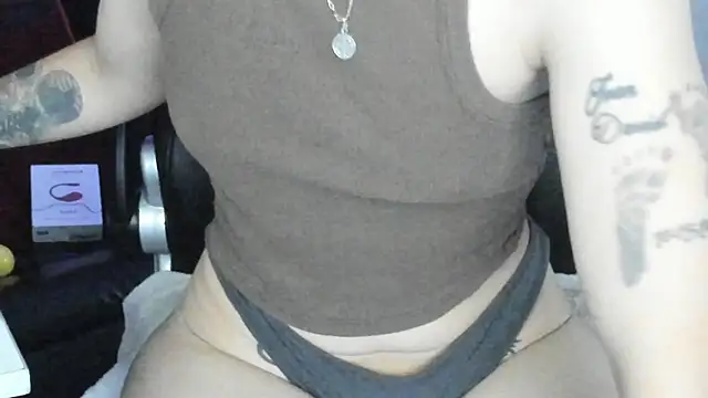 natasha logan  online show from 11.08.25