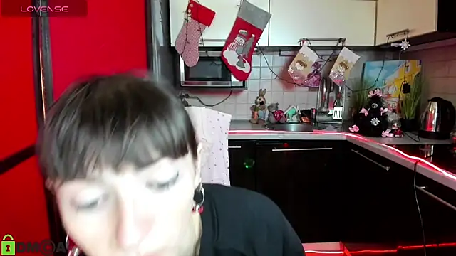 TayanaJons online show from 12.18.25