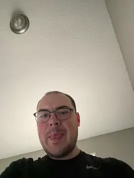 Snapshot of zman237 chatting on 01.31.25 zman237 online show from 01.31.25