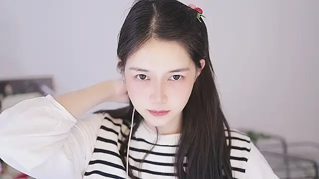 Snapshot of Judy520 chatting on 02.18.25 Judy520 online show from 02.18.25