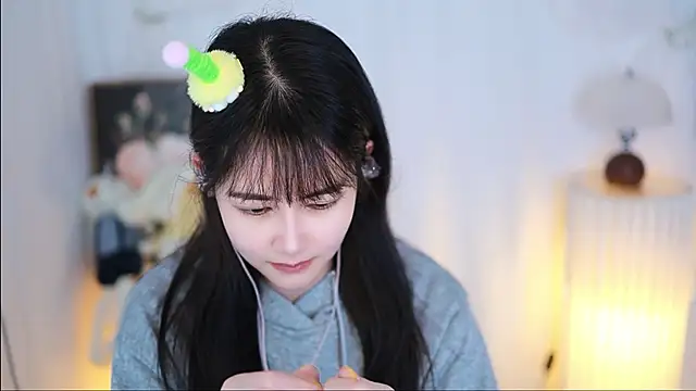 Snapshot of Judy520 chatting on 02.23.25 Judy520 online show from 02.23.25