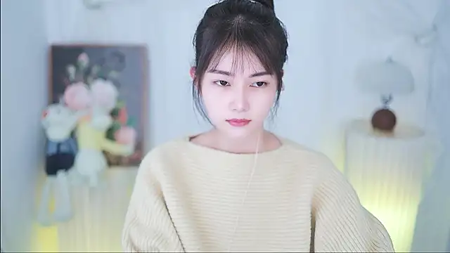 Snapshot of Judy520 chatting on 02.24.25 Judy520 online show from 02.24.25