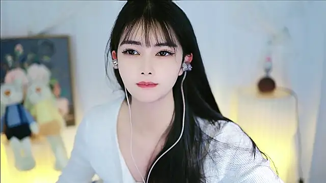 Snapshot of Judy520 chatting on 02.25.25 Judy520 online show from 02.25.25