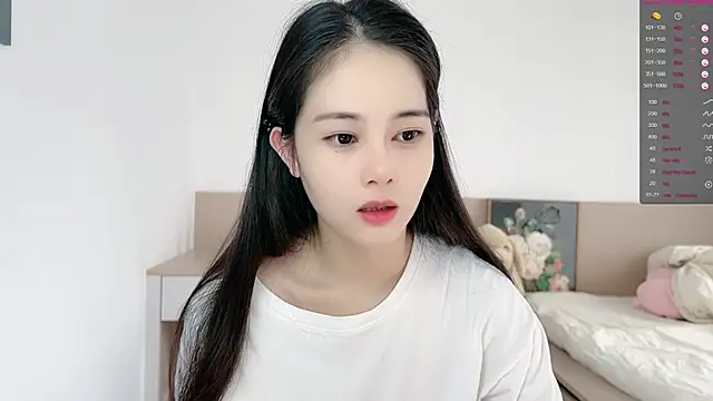 Snapshot of Judy520 chatting on 10.29.25 Judy520 online show from 10.29.25