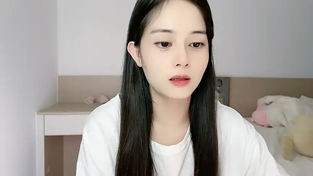 Snapshot of Judy520 chatting on 10.29.25 Judy520 online show from 10.29.25