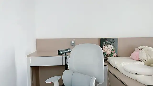 Snapshot of Judy520 chatting on 11.01.25 Judy520 online show from 11.01.25