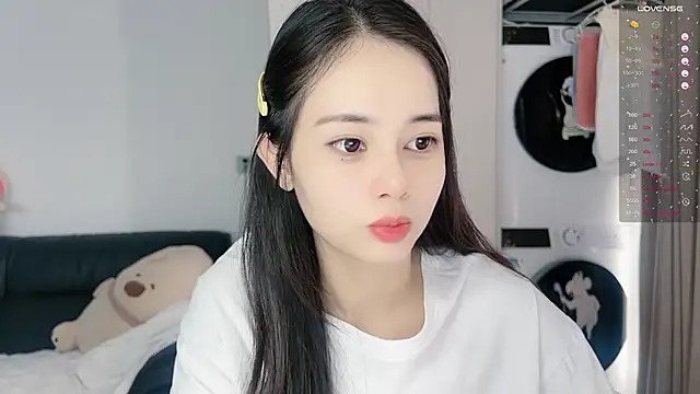 Snapshot of Judy520 chatting on 12.14.25 Judy520 online show from 12.14.25