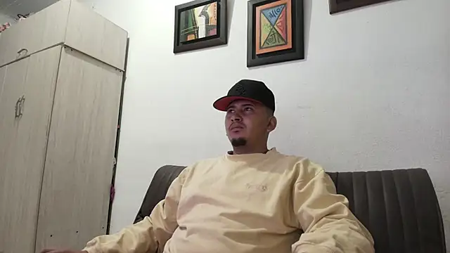 Snapshot of myke_andrade chatting on 09.11.25 myke andrade online show from 09.11.25