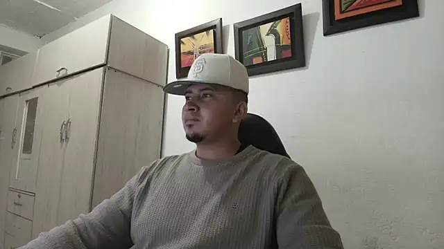 Snapshot of myke_andrade chatting on 10.02.25 myke andrade online show from 10.02.25