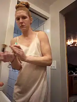 GoldenFlameGoddess online show from 02.12.25