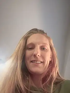 GoldenFlameGoddess online show from 02.20.25