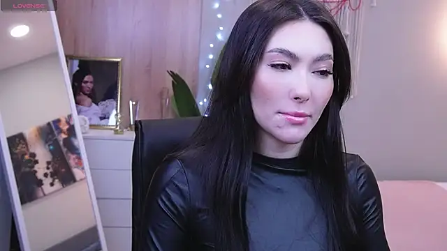 Snapshot of Molly_Jons chatting on 03.11.25 Molly Jons online show from 03.11.25