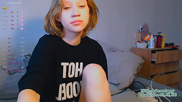 amelia lye online show from 05.14.26