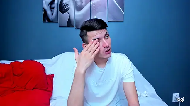 Snapshot of andboyfor6 chatting on 12.22.24 andboyfor6 online show from 12.22.24