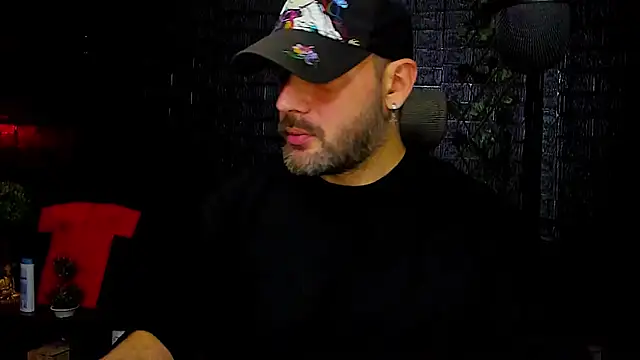 Snapshot of LexXHardy chatting on 10.28.25 LexXHardy online show from 10.28.25