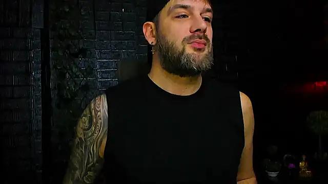 Snapshot of LexXHardy chatting on 11.19.25 LexXHardy online show from 11.19.25