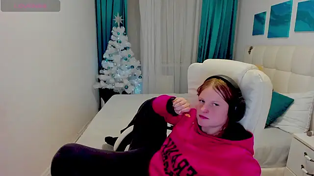 Snapshot of Kathlyn__Heath chatting on 12.27.24 Kathlyn Heath online show from 12.27.24