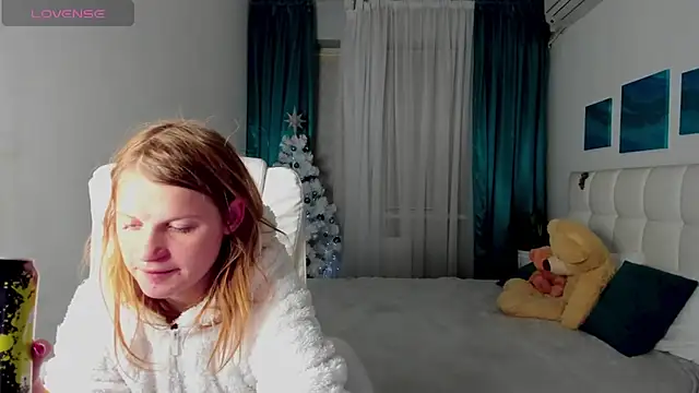 Snapshot of Kathlyn__Heath chatting on 12.31.24 Kathlyn Heath online show from 12.31.24