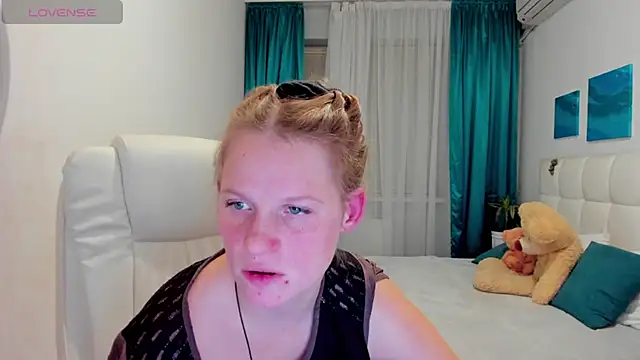 Snapshot of Kathlyn__Heath chatting on 01.01.25 Kathlyn Heath online show from 01.01.25