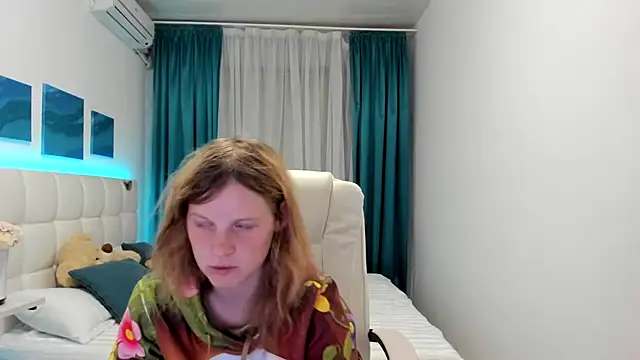 Snapshot of Kathlyn__Heath chatting on 10.07.25 Kathlyn Heath online show from 10.07.25