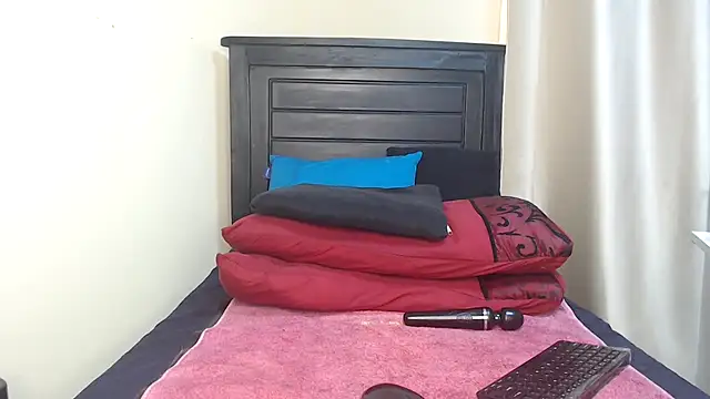 NIKKIE LOVE online show from 03.19.25