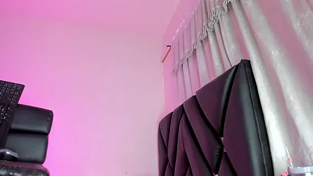 Snapshot of stephany_doll_ chatting on 09.14.25 stephany doll online show from 09.14.25