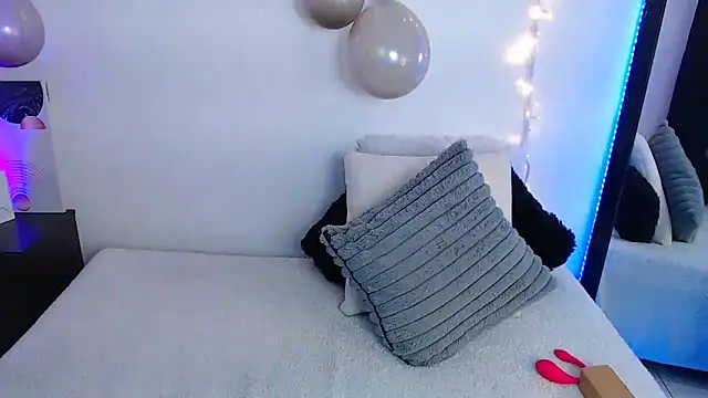 Isa Maiden1 online show from 03.13.26