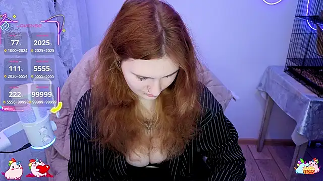  Chlo  e online show from 12.03.25