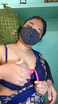 Snapshot of hotty_Sexy-couple chatting on 02.18.25 hotty Sexy-couple online show from 02.18.25