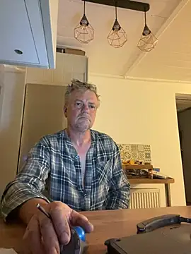 Snapshot of RealFuckHunter chatting on 12.19.24 RealFuckHunter online show from 12.19.24
