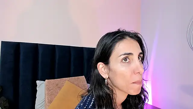 Nina Cavaali online show from 11.14.25
